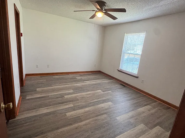 2497 Troy Ct — Photo 6