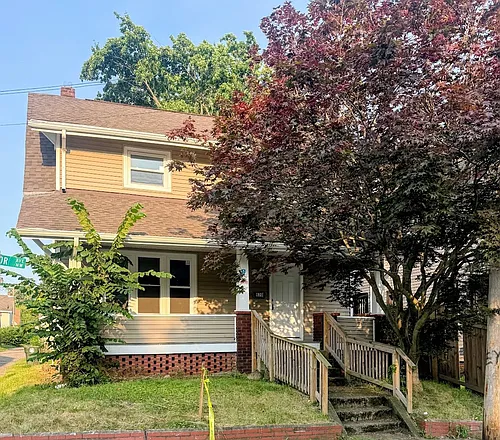 820 McGregor Ave NW Photo 1 820 McGregor Ave NW Photo 1