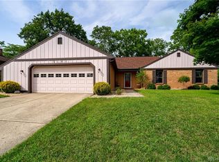 2141 Sherwood Forest Dr, Miamisburg, OH 45342