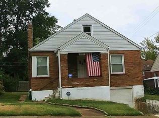 8940 Pallardy Ln, Saint Louis, MO 63114