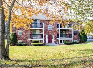 7 Walker Rd APT 9, North Andover, MA 01845