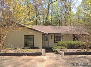14 Oak Ridge Rd, Pisgah Forest, NC 28768