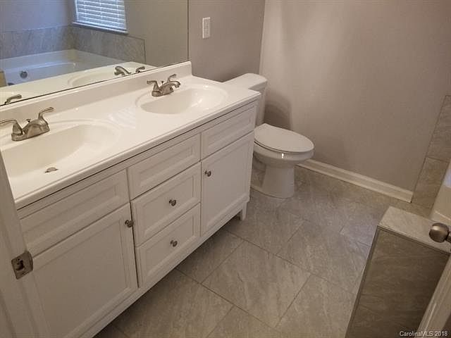 1st image of 6301 Goldenblush Cres