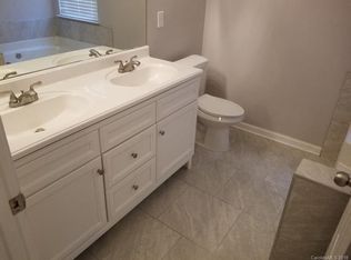 6301 Goldenblush Cres, Charlotte, NC 28269
