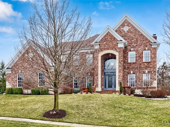 701 Boxwood Manor Ct, Ballwin, MO 63021