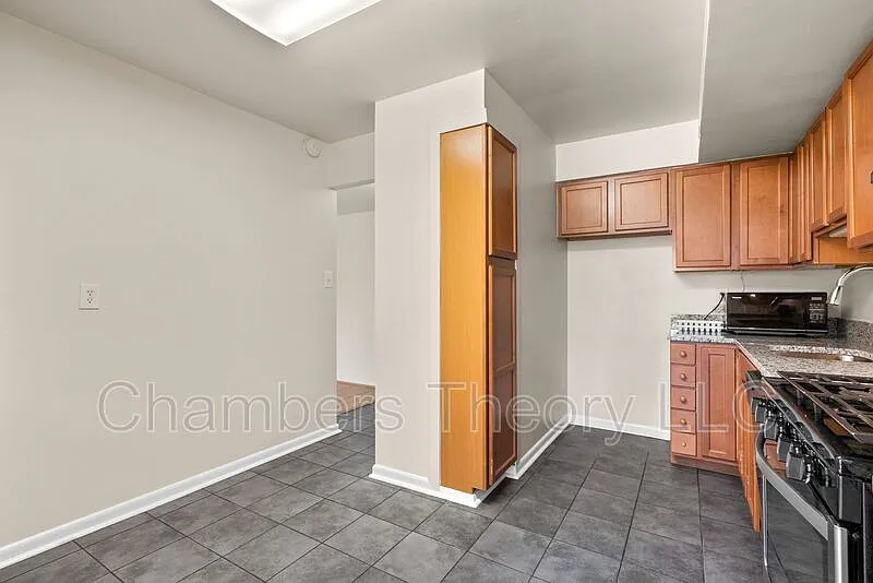 2 bed, 1.5 bath, 1000 sqft, $2,450 — Photo 4