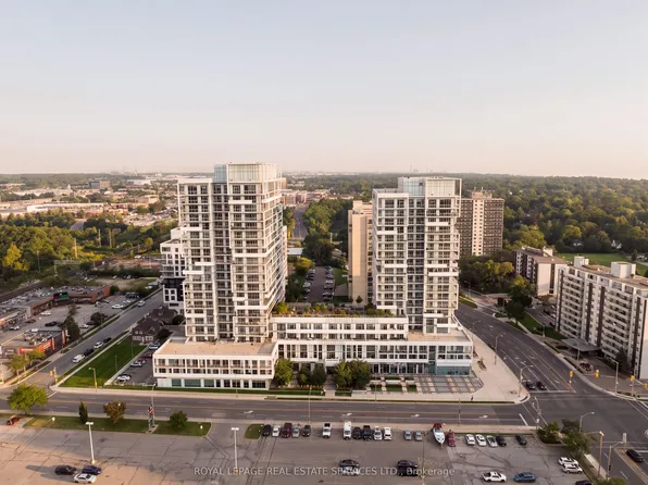 55 Speers Rd #1310, Oakville, ON L6K 0H9