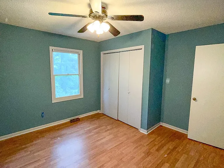10 Miami Cir — Photo 9
