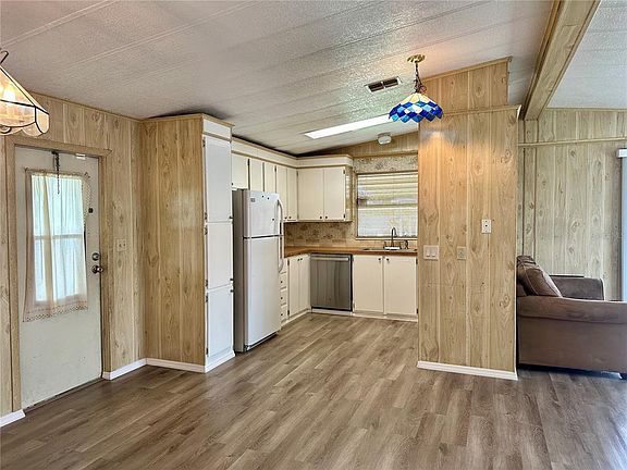 5th image of 322 BASS COURT