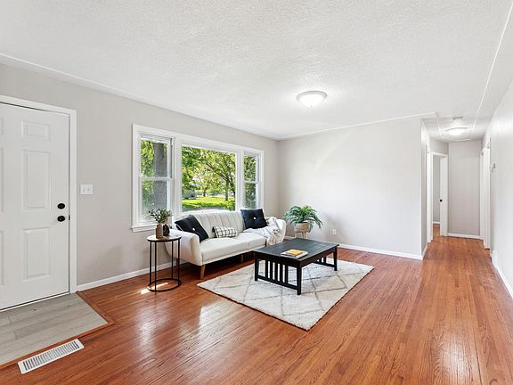 5th image of 5307 Northport Dr