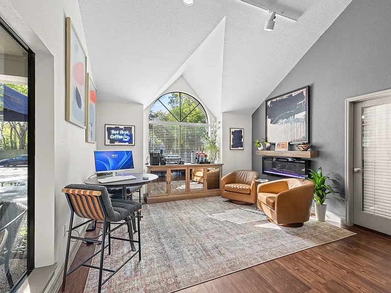 The Reston Apartments — Photo 13