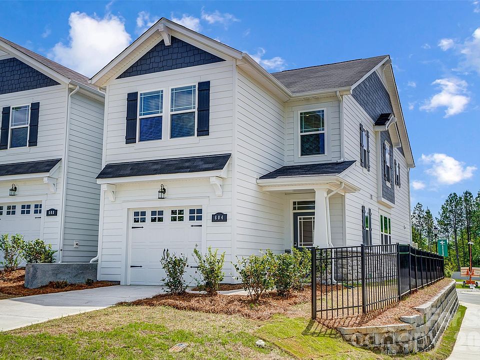 1st image of 324 Laura Elizabeth Ln