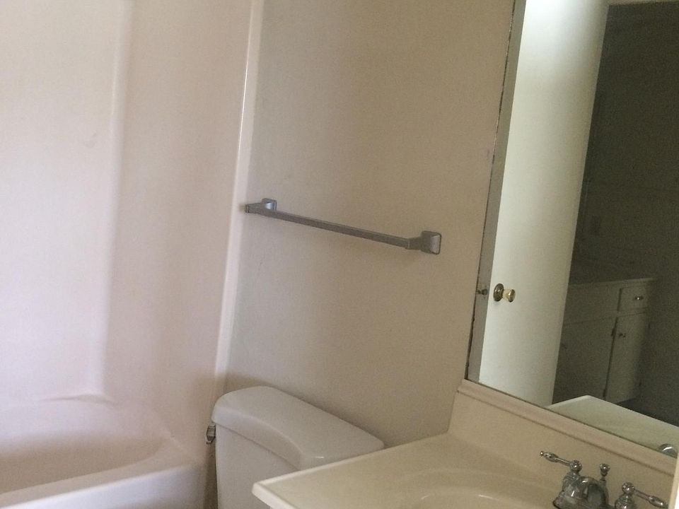 full bath upstairs
