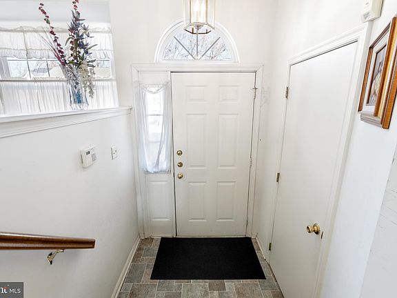 4th image of 230 Auckland Dr