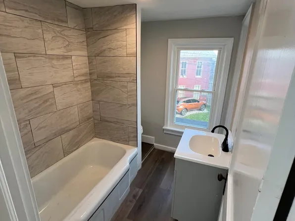 24 Cleveland Ave, Waynesboro, PA