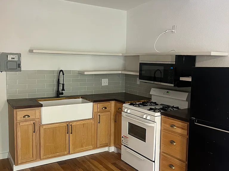 308 Natalen Ave #D — Photo 5