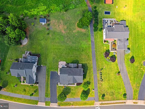5th image of 4936 Pebble Run Rd