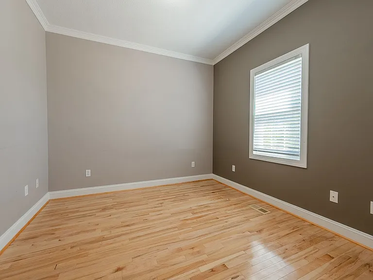 1701 Stratford View Dr — Photo 42