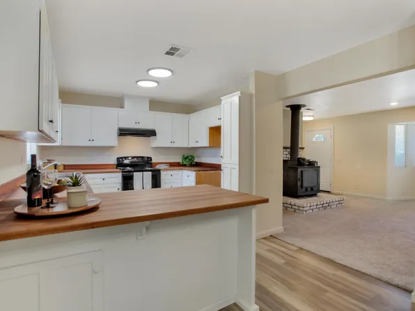 8154 Churn Creek Rd, Redding, CA 96002