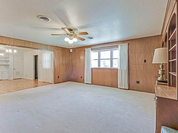 5th image of 419 W Anders St