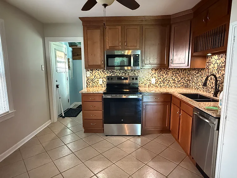 4026 Crawford Ave — Photo 7