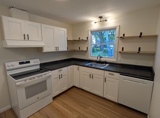 250 Lovering St, Manchester, NH 03109