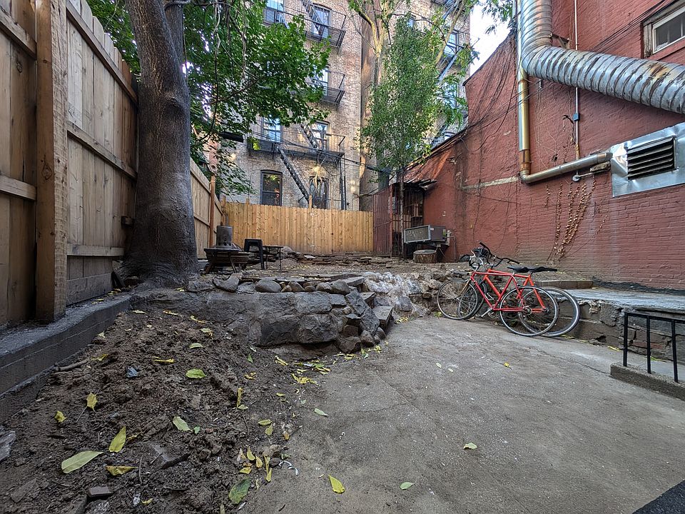 1st image of 4 Saint James Pl APT 1