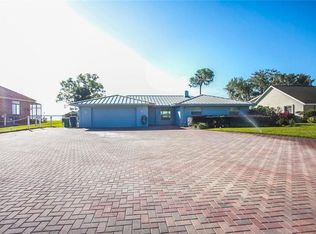 612 Lake Dora Dr, Tavares, FL 32778