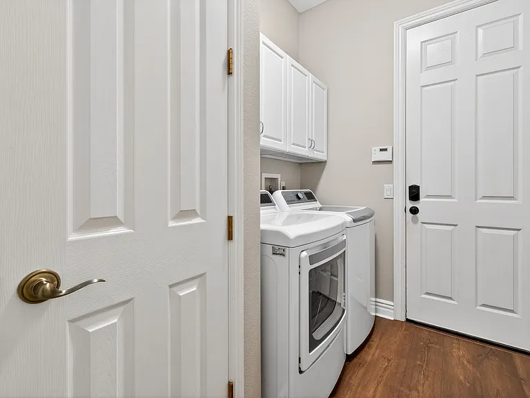 3561 Gatlin Dr — Photo 17