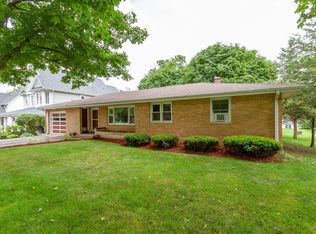 356 E Jackson Ave, Hampshire, IL