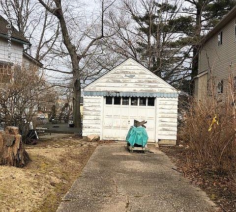 3rd image of 97 Woodland Ave