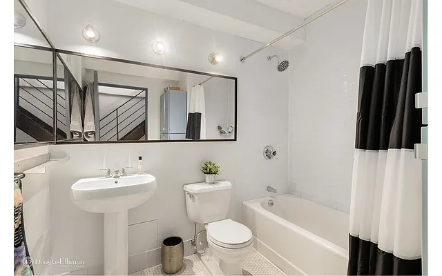 Sold by Douglas Elliman | media 32