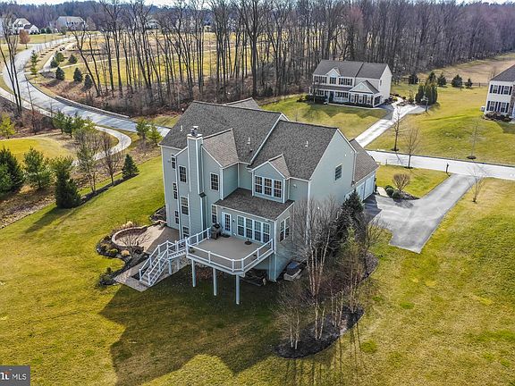 5th image of 413 Norland Dr