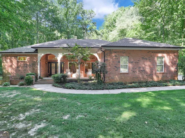 610 Bob Smith Rd, Sharpsburg, GA 30277