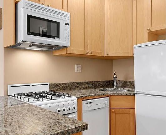 5th image of 2681 Broadway #14Q