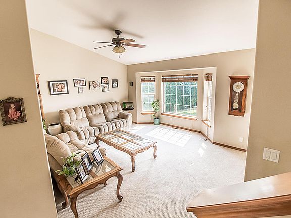 4th image of 3760 N Walrus Ct