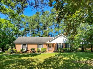 220 S McPherson Church Rd, Fayetteville, NC 28314