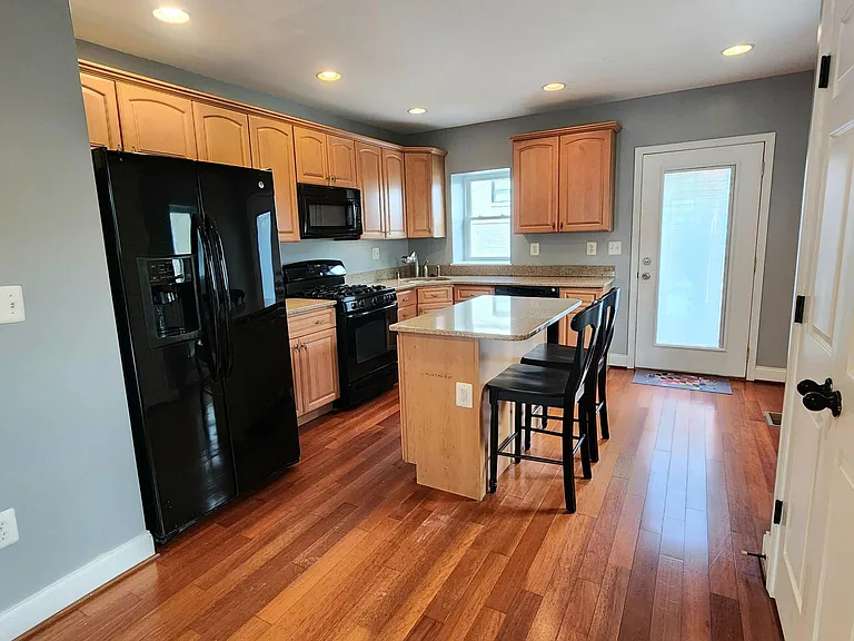 764 E Fort Ave — Photo 10