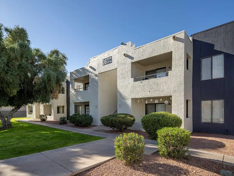 SunPointe Apartments — Photo 18