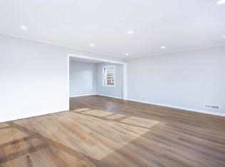 15719 16th Ave Floor 1, Whitestone, NY 11357