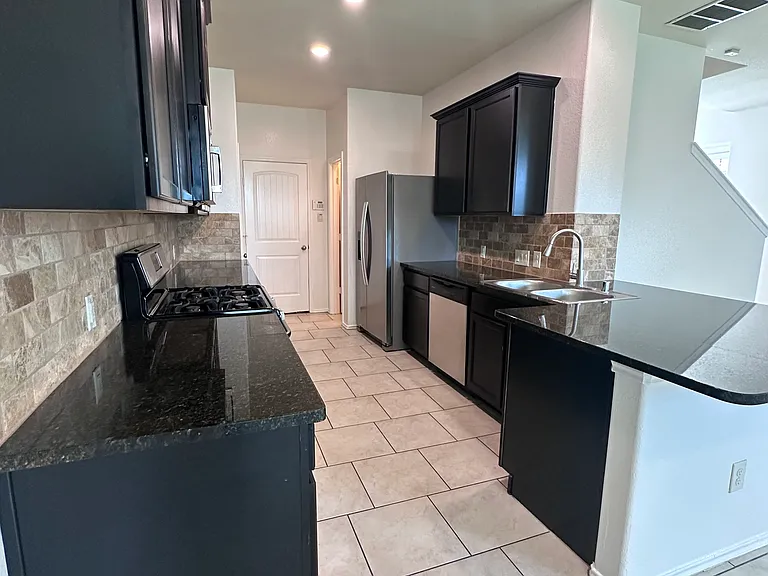 6430 Stoney Creek Dr — Photo 9
