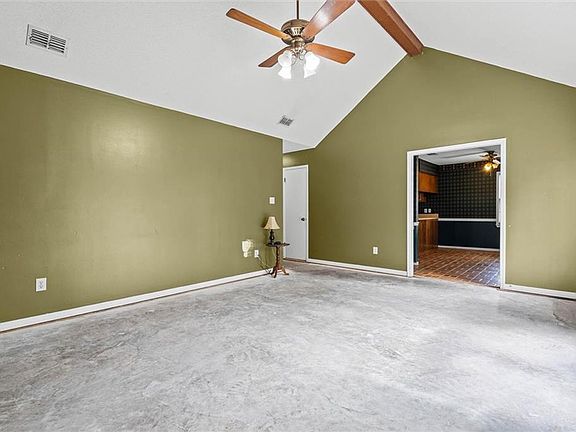 4th image of 6233 Southridge Rd N