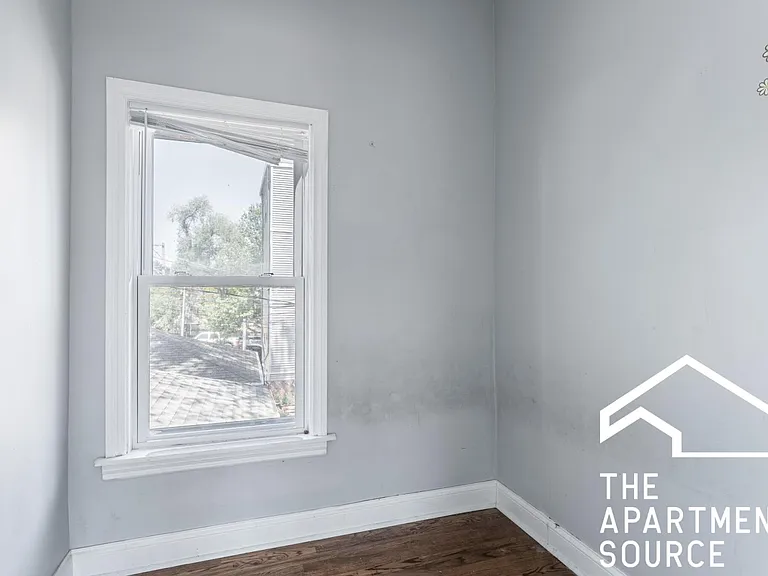 2818 N Drake Ave #2R — Photo 4