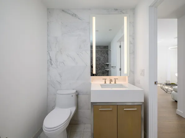 75 Park Lane South image 13 of 50