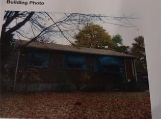 68 Alfred St, Warwick, RI 02889