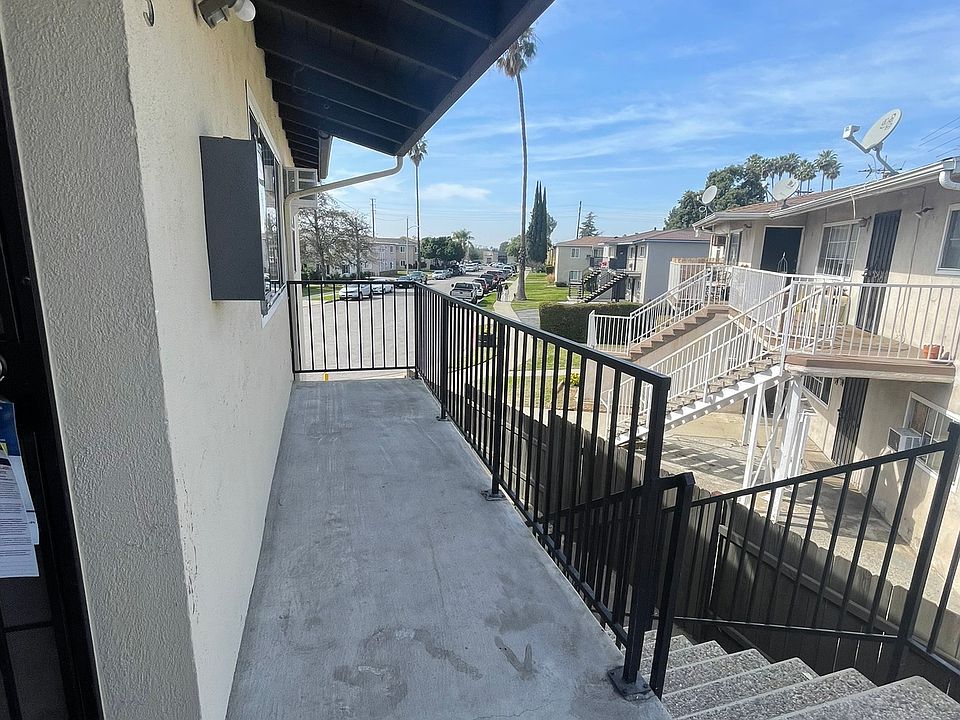 1st image of 571 E Hurst St #3