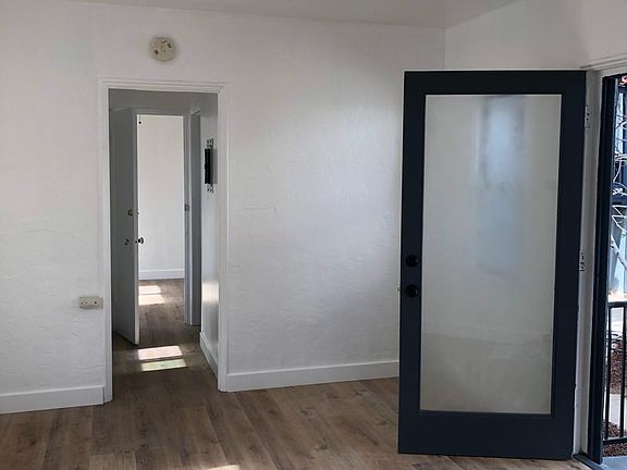 5th image of 3101 Sherwood Ave #4