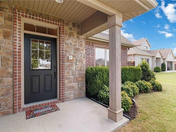 4th image of 3781 Baltic St