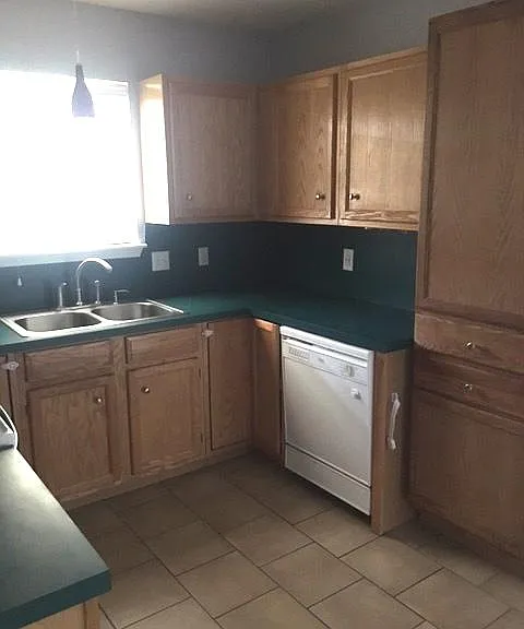 4411 Kemper St #1 — Photo 5