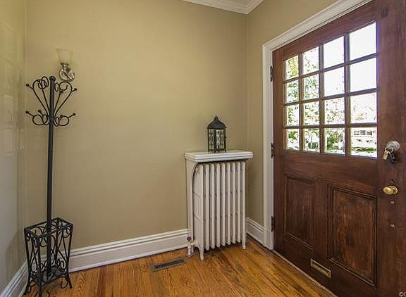 4th image of 1425 Lorraine Ave